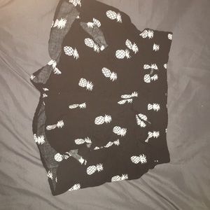 Flowy shorts with pineapples